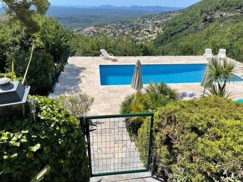 Mountain view, Pool view, Sea view, Swimming pool, sunbed