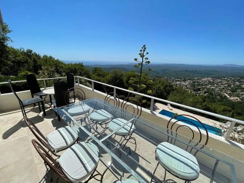 Patio, Balcony/Terrace, Pool view, Swimming pool