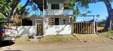 ALOHA BEACH FROM HOUSE Eigentumswohnung in San José Province