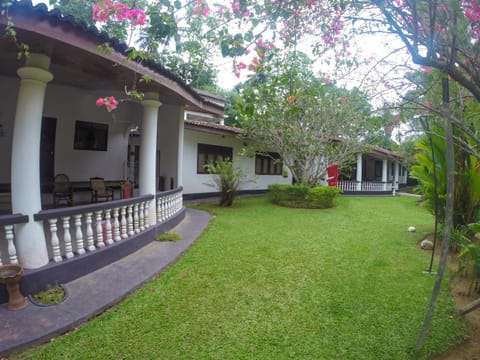 Facade/entrance, Garden