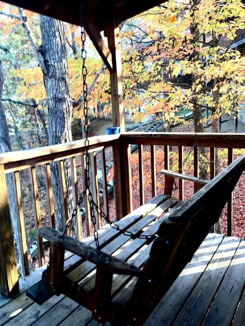 Sweet William 1 BR Studio on Smoky Mountain Lake House in Sevierville