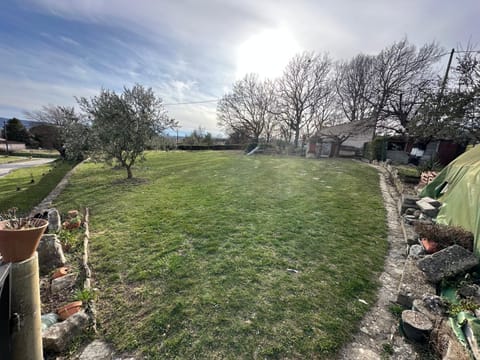 Le Cabanon House in Forcalquier