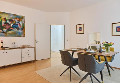 Living room, Dining area