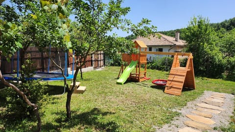 Къща за гости Роден Балкан House in Gabrovo, Bulgaria