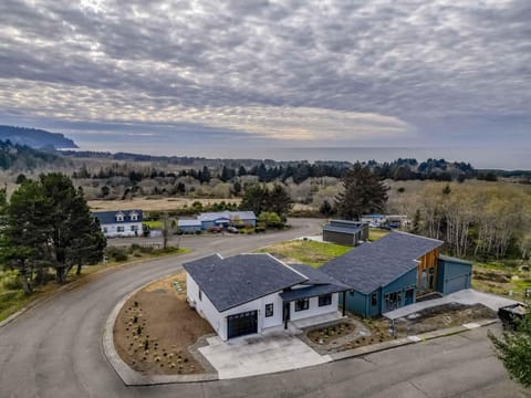 Deja View House in Oregon