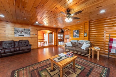 Peaceful Paradise House in Sevierville