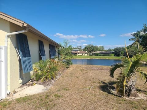 Octopus Perfect Location On Pond 3 Mile To Gulf Beach Casa in North Naples