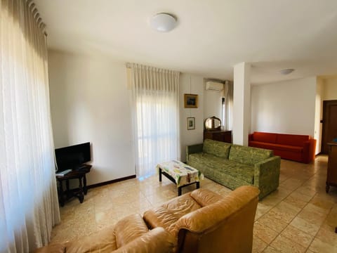 Faber Apartments-Residence Style Appartement-Hotel in Arona