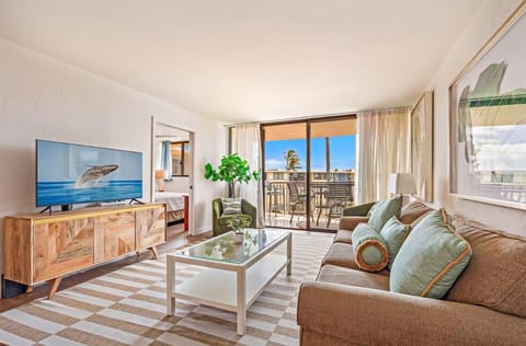 Kanai A Nalu 408 — Top Floor Oceanfront Condo House in Maalaea