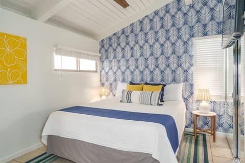 Beachfront Condo—3 bedrooms—Fully Renovated Condo in Maalaea