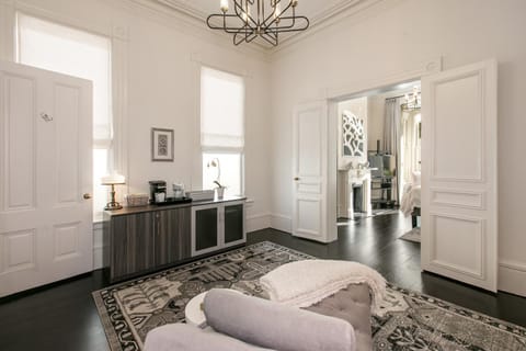 Pacific Heights Grand Elegant Studio Vacation rental in Western Addition