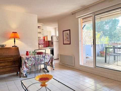 Appartement Le Lavandou, 3 pièces, 5 personnes - FR-1-251-536 Apartment in Le Lavandou