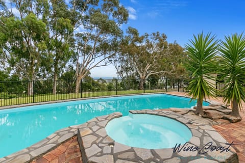 Southern Vales Sunsets by Wine Coast Holidays Casa in Willunga