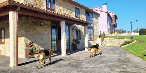 AG Casa Rústica Laxe con jardín y playa a 7km House in Terra de Soneira