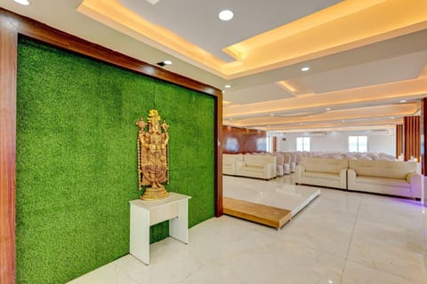OYO JDR GARDENS Hotel in Tirupati