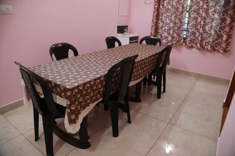 Mammen's Homestay, Vyttila Vacation rental in Kochi