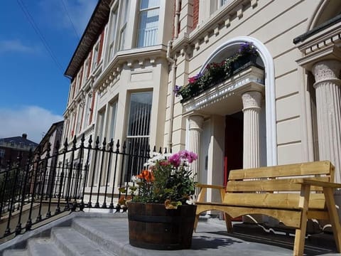 22 The Square Bed and Breakfast in Londonderry