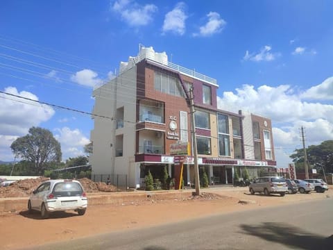 Property building, Day, City view, Street view, Parking