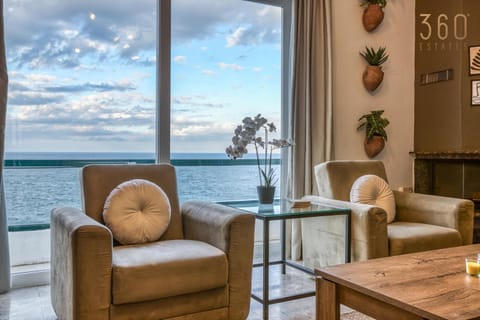 Spacious seafront home with terrace, BBQ & Views by 360 Estates Condo in Sliema