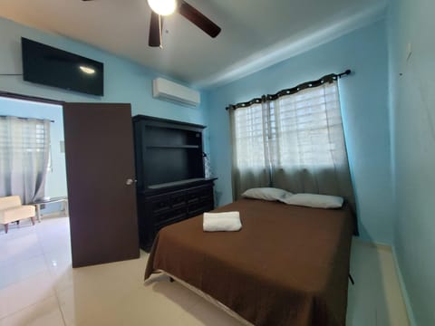 One BR Studio Just few Steps to the Ocean in a Fishing Village, Unit 2 Condo in San Juan
