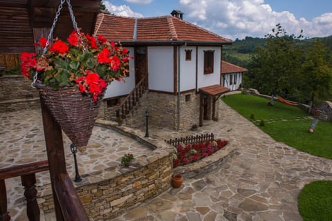 Patio, Garden, Balcony/Terrace