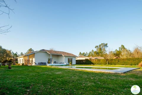 Magnifique Villa pour 10 personnes à Parentis en Born Villa in Parentis-en-Born