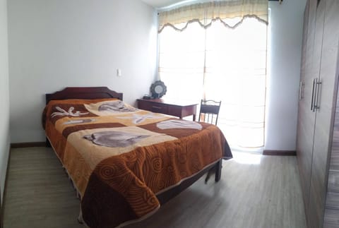 Vive un alojamiento privado, en una área tranquila con espacio verde Vacation rental in Cuenca