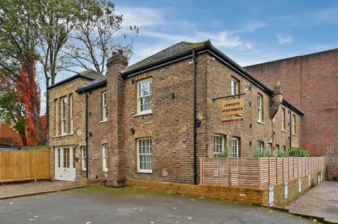 Property building, Street view