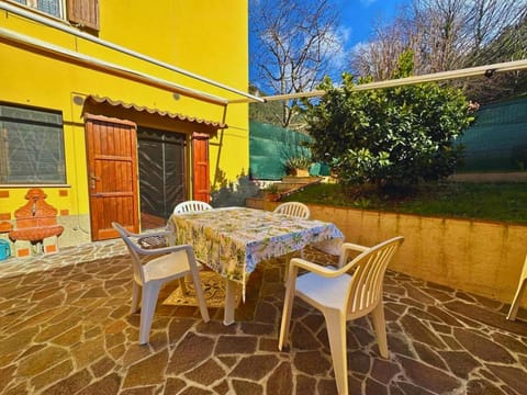 Garden, Dining area, Garden view