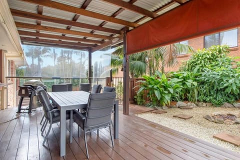 Alkira - comfy home with pool House in Port Macquarie