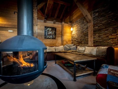 Luxueux chalet 7 chambres avec jacuzzi et sauna, proche télésiège - FR-1-181-2793 Chalet in Mâcot-la-Plagne