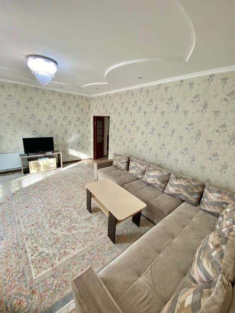 Просторная двушка ЖК Манхетан Брусиловского 163 Apartment in Almaty