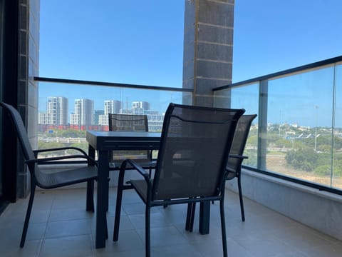 New- Luxury Glil Yam For Family 4 Rooms Parking Condo in Herzliya