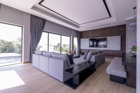 Big legend6 floors of luxury villa own apartment Villa in Rawai