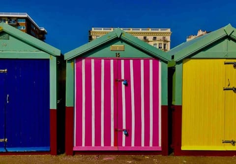 Central Hove Large 2 bedroom Private residence with Beach Hut Apartment in Hove