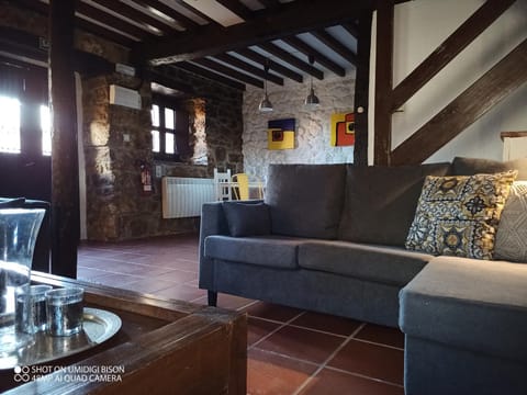 Casa de aldea la tienda de Villanueva Country House in Cantabria