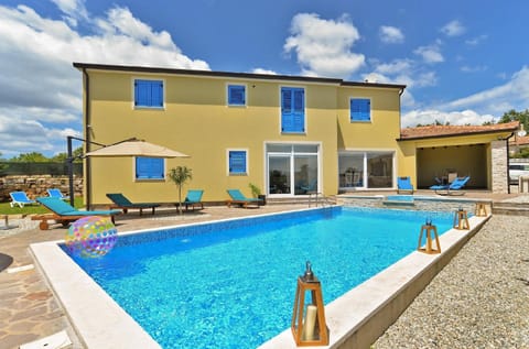 Ferienhaus mit Privatpool für 14 Personen ca 280 qm in Mužini, Istrien Binnenland von Istrien House in Istria County