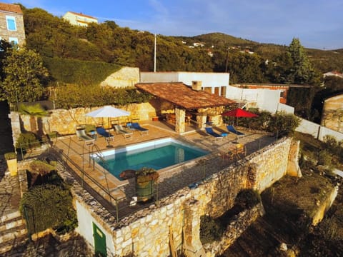 Villa Milka mit Pool für 2 Personen und 2 Kinder House in Crikvenica