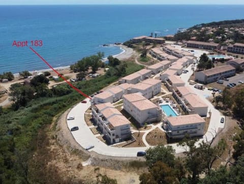 Property building, Bird's eye view, Pool view, Sea view