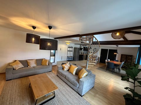 Champagne BNB - Le Duplex - Le Loft Apartment in Epernay