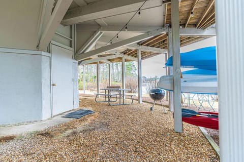 Lakefront Treehouse Landhaus in Pinehurst