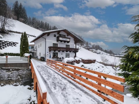 Property building, Winter