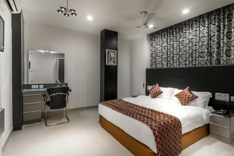 Saaral Residency Hotel in Chennai