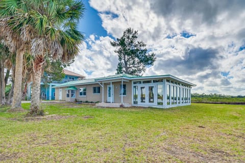 Gulf Front Spring Hill Getaway with Grill and Dock! House in Hernando Beach