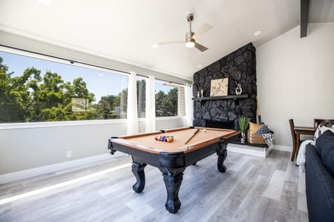 Near City Park-mountains-canyons-game Room-pool Maison in Sandy