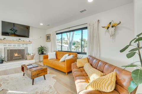 South Oceanside Gem with Pool and Spa - 2 Mi to Beach! Maison in Oceanside