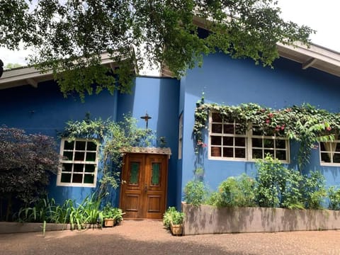 Casa Chica: no meio da natureza e perto de tudo Bed and breakfast in Brotas