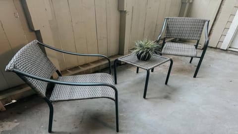 Patio, Seating area