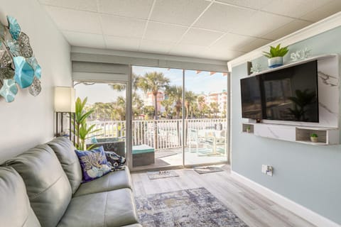 Waterfront Indian Shores Condo - Walk to Beach! Apartment in Redington Shores