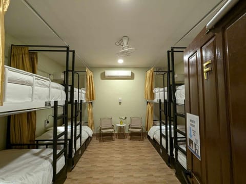 STAY HOSTEL - MOTORBIKE & LOCKER RENTAL Thakhek Hostel in Laos